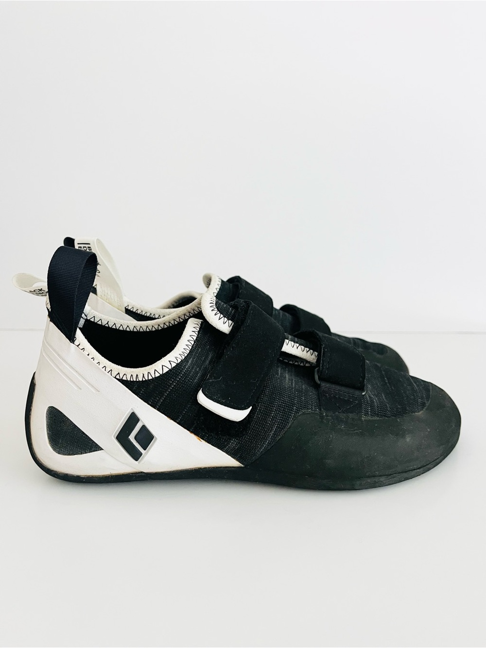 Black Diamond Momentum Climbing Shoes Men’s 9 Women’s 10 Black